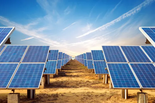 Limpieza de parques solares en Chile